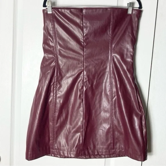 New Princess Polly Hailey Strapless Mini Dress Size 12 in Burgundy Vegan Leather - Picture 2 of 4
